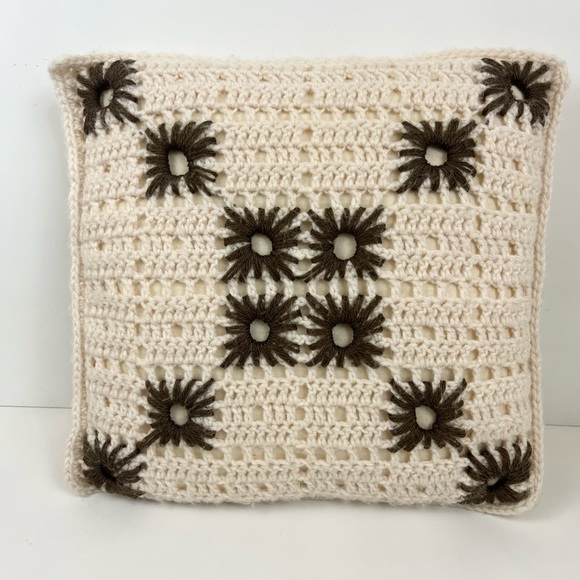 Handmade Vintage Crocheted Ivory and Olive Green Decorative Throw Pillow - Picture 11 of 11
